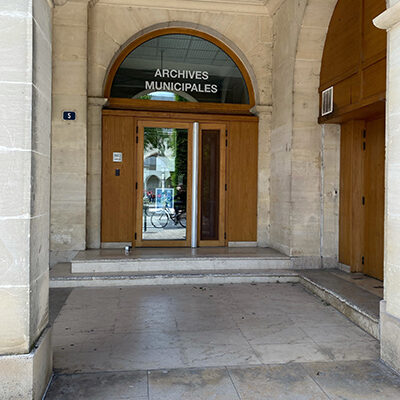 des Archives Municipales et métropolitaines d’Orleans – entrance 400×600